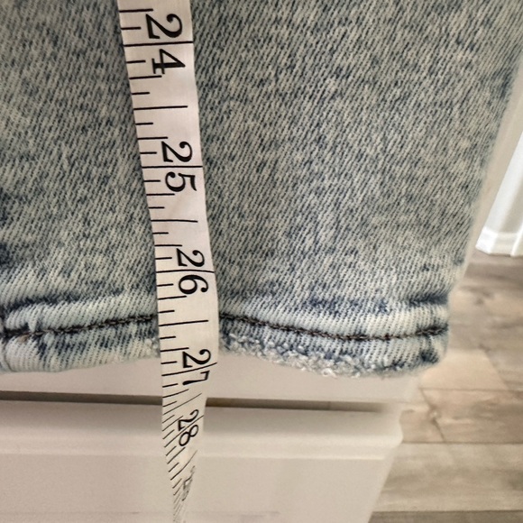 Good American Skinny Soft Jeans 6/28 - Picture 5 of 11